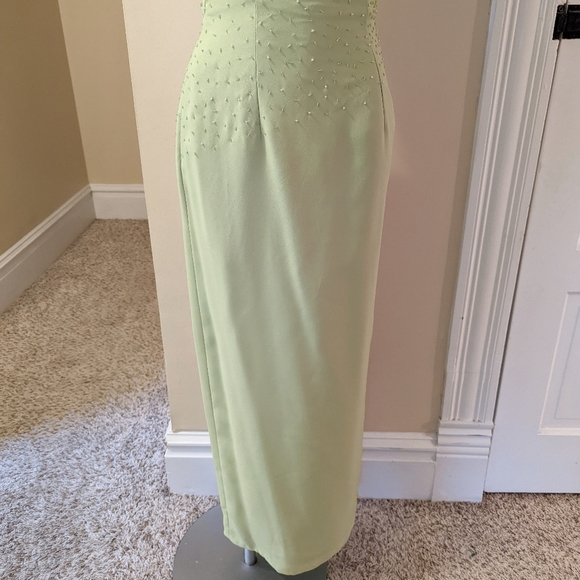 Je Matadi by Sean Mehta pale green beaded one shoulder cutout dress fits size 0 - Picture 5 of 9